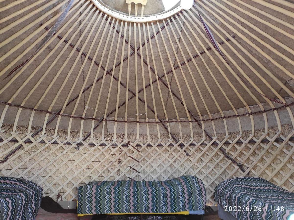 Guest House And Yurt Camp "Ailuu" Tong المظهر الخارجي الصورة