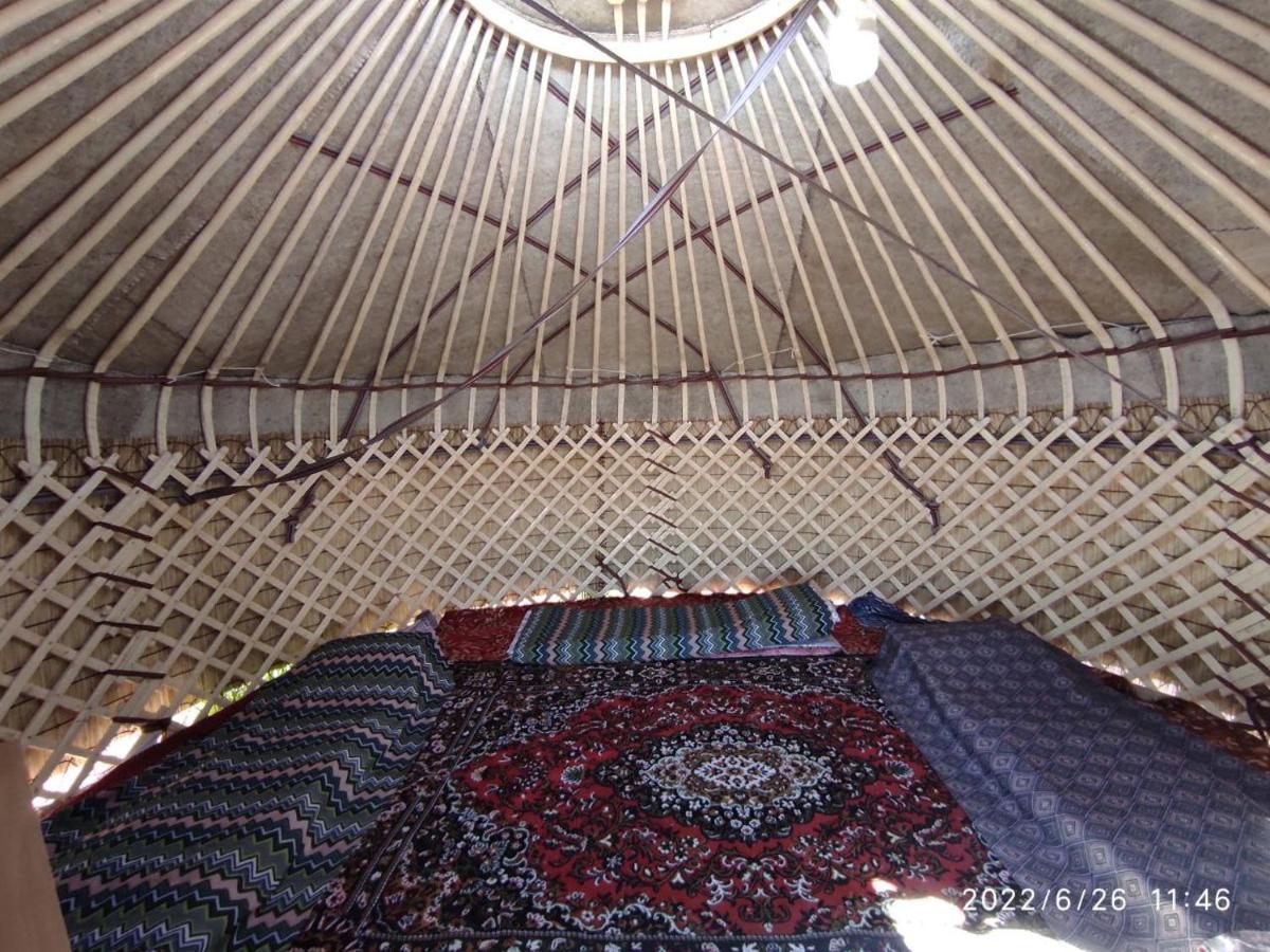 Guest House And Yurt Camp "Ailuu" Tong المظهر الخارجي الصورة