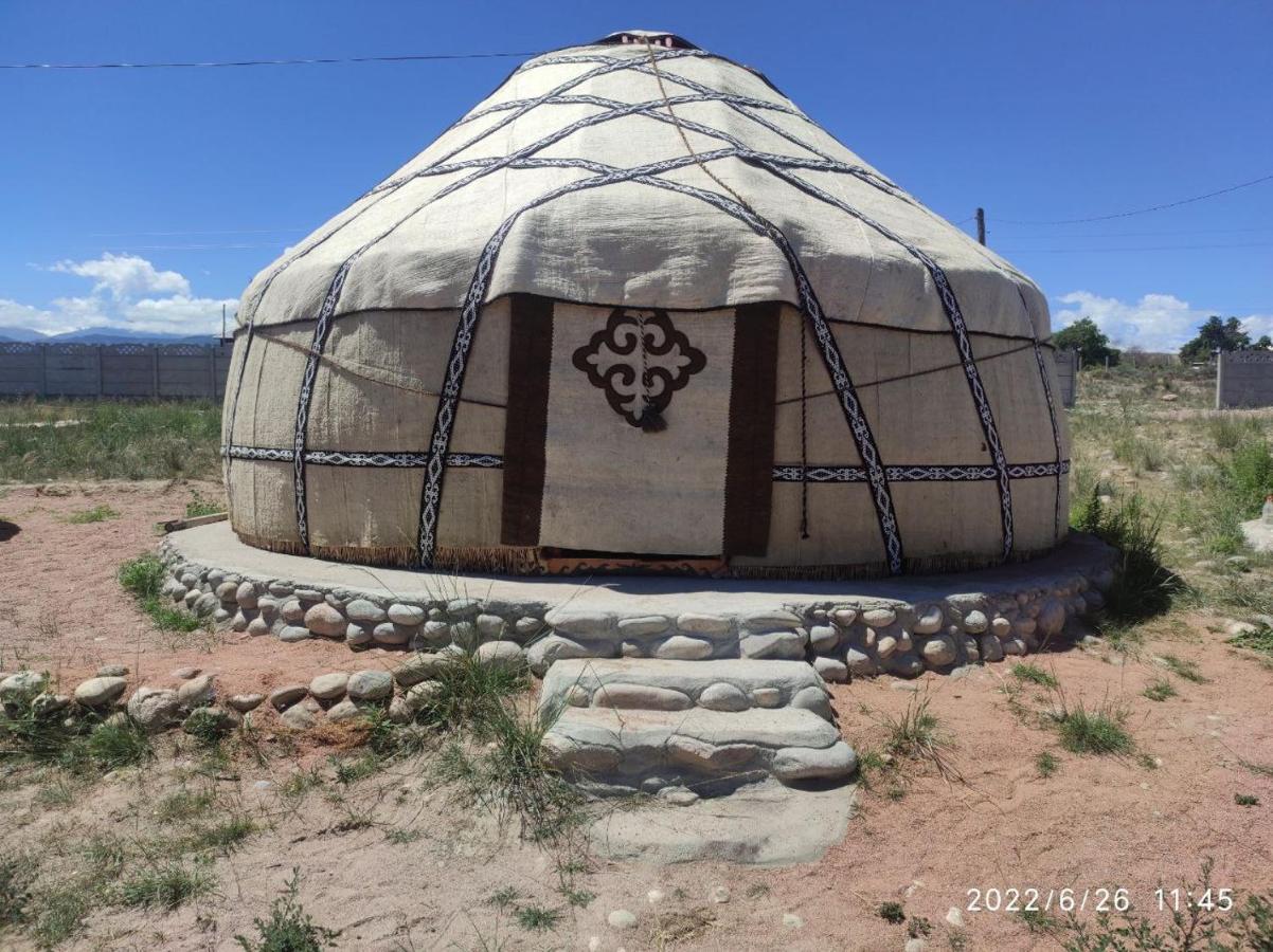 Guest House And Yurt Camp "Ailuu" Tong المظهر الخارجي الصورة